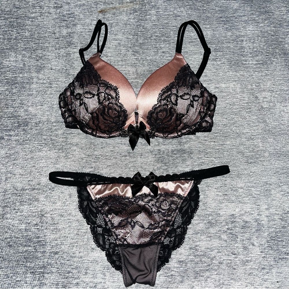 Rare 2 Piece Set 2012 Seduction Victoria's Secret Bra 32B + Small Bikini Panties
